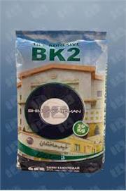 چسب کاشی پودری سفید پرسلان بی کا دو شیمی ساختمان 20 کیلویی تیپ BK2